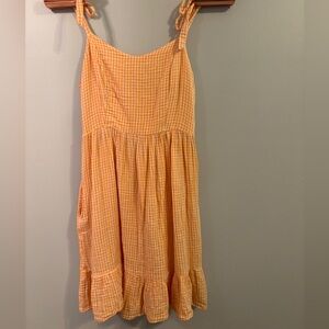 Orange size M gingham Old Navy dress with tying adjustable straps!